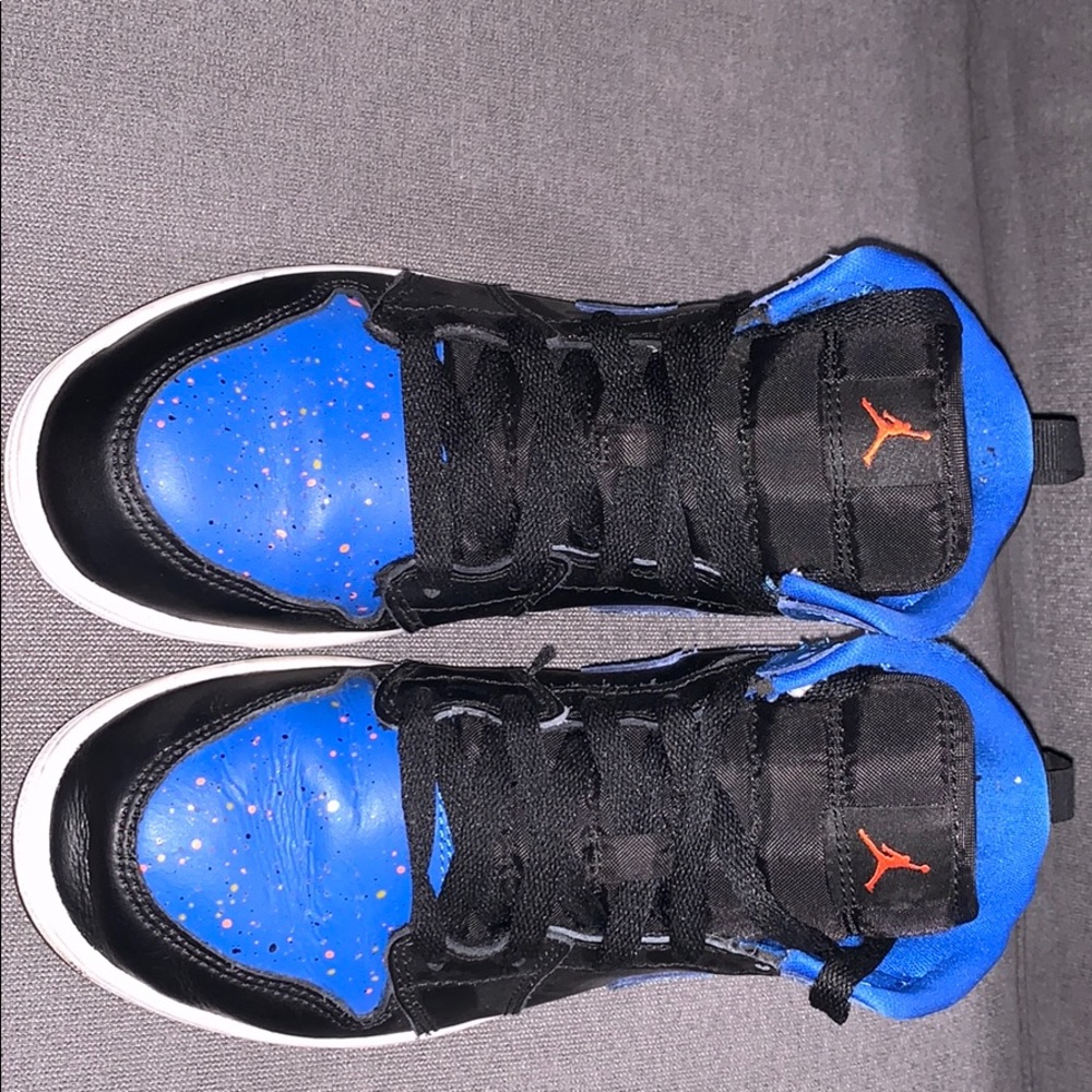 Used kids Jordan RETRO 1’s Size 3M NO BOX